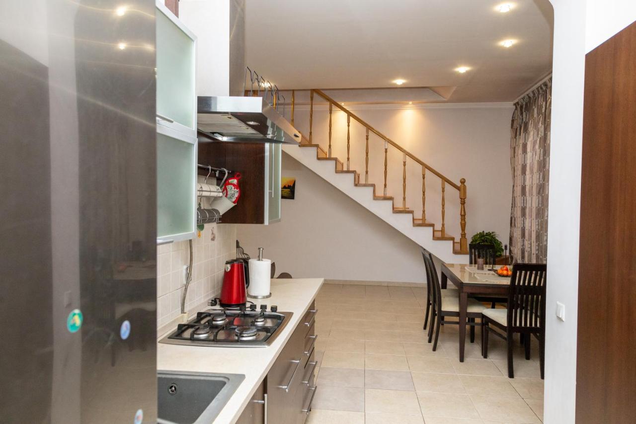 Apartment Kostyushka Lviv Exterior foto